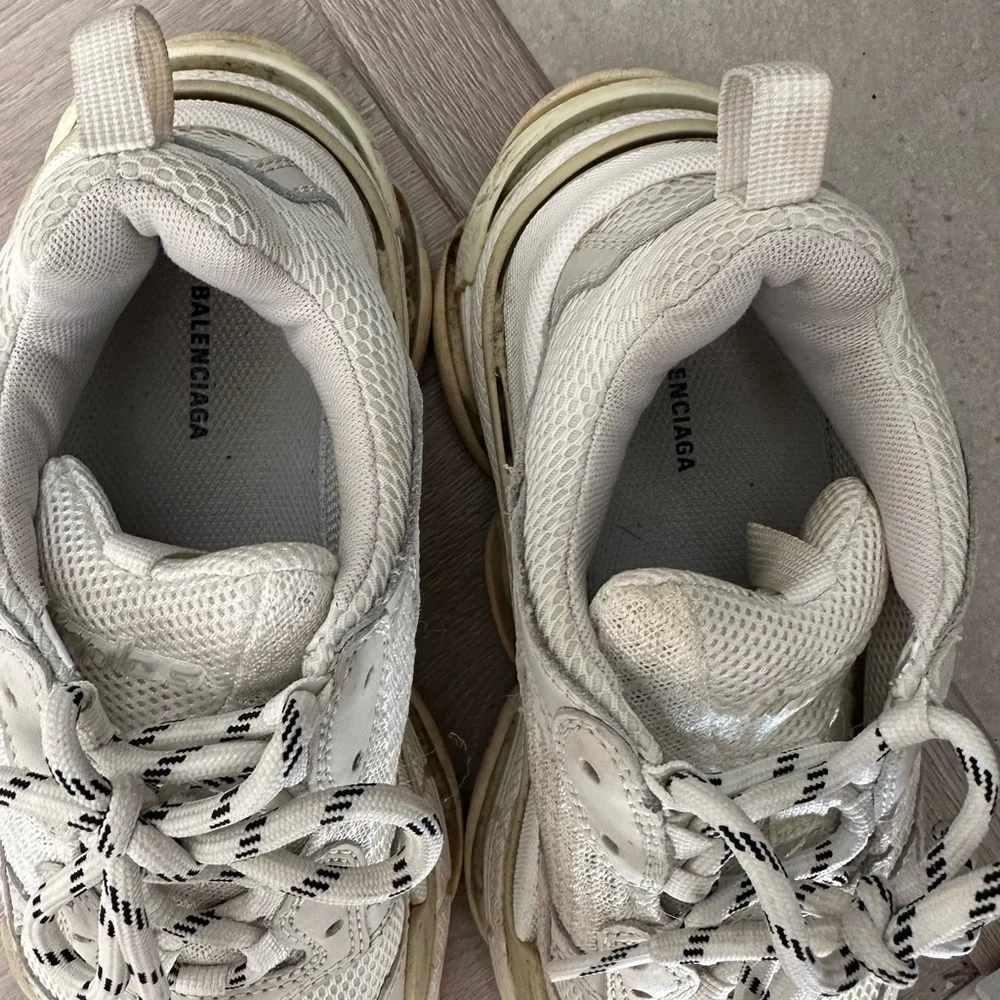 Used Womans balenciaga sneakers in size 37 - Picture 5 of 6